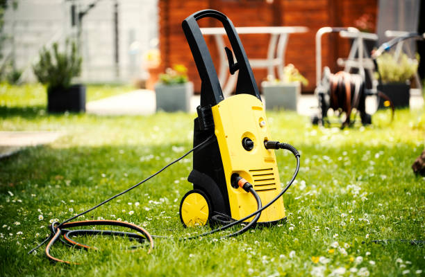 Best Animal Enclosure Cleaning  in Connerton, FL